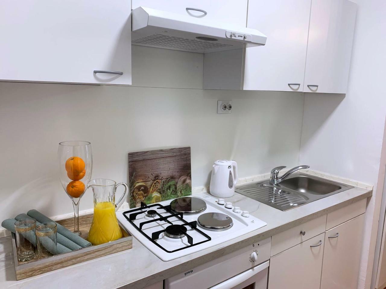 Lovre Apartment Makarska