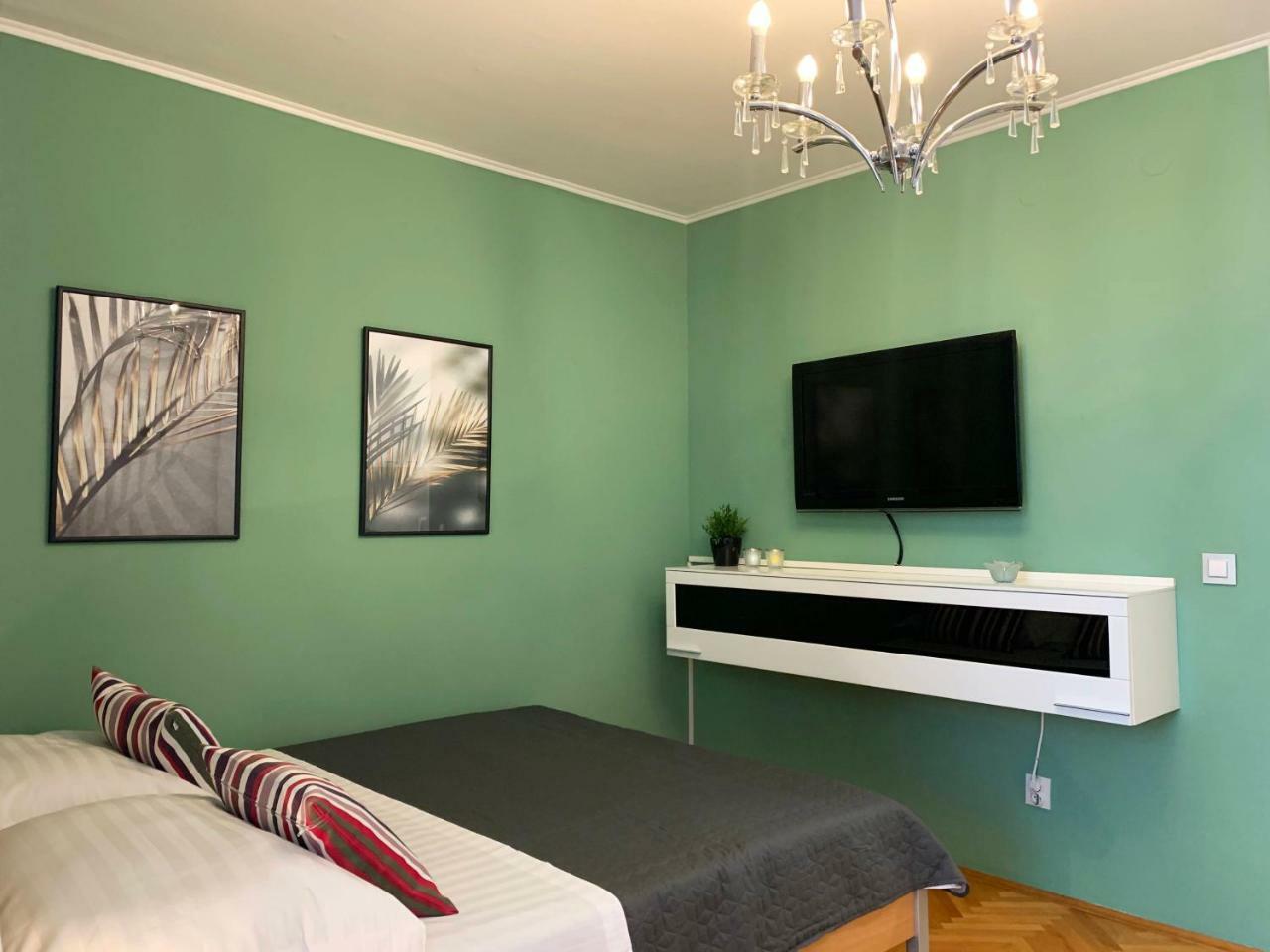 Apartment Lovre *